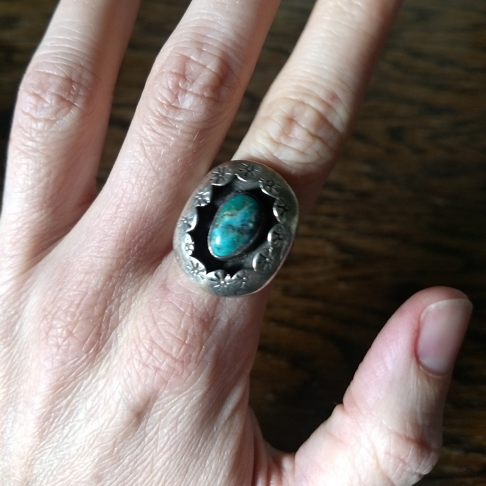 Navajo Sterling Shadowbox ring - Picture 6 of 7